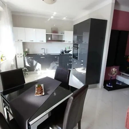 In 14229 Apartment *